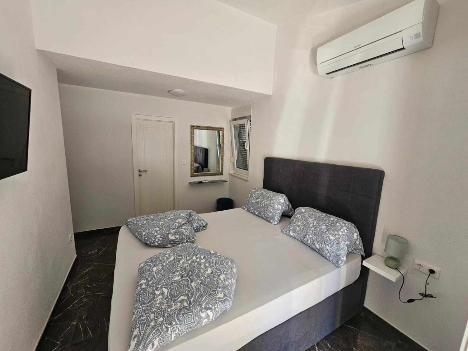 Villa Botic Trogir Exterior photo