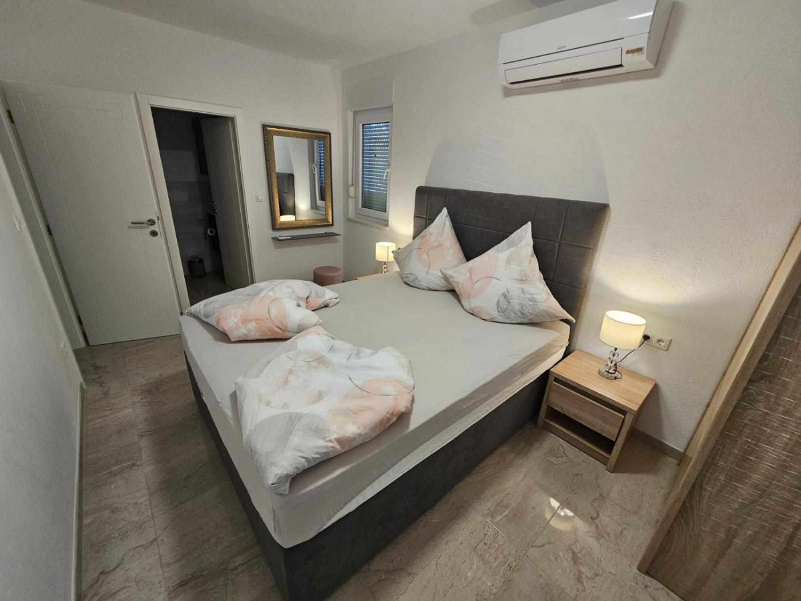 Villa Botic Trogir Exterior photo